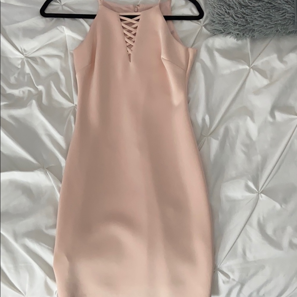 guess light pink dress